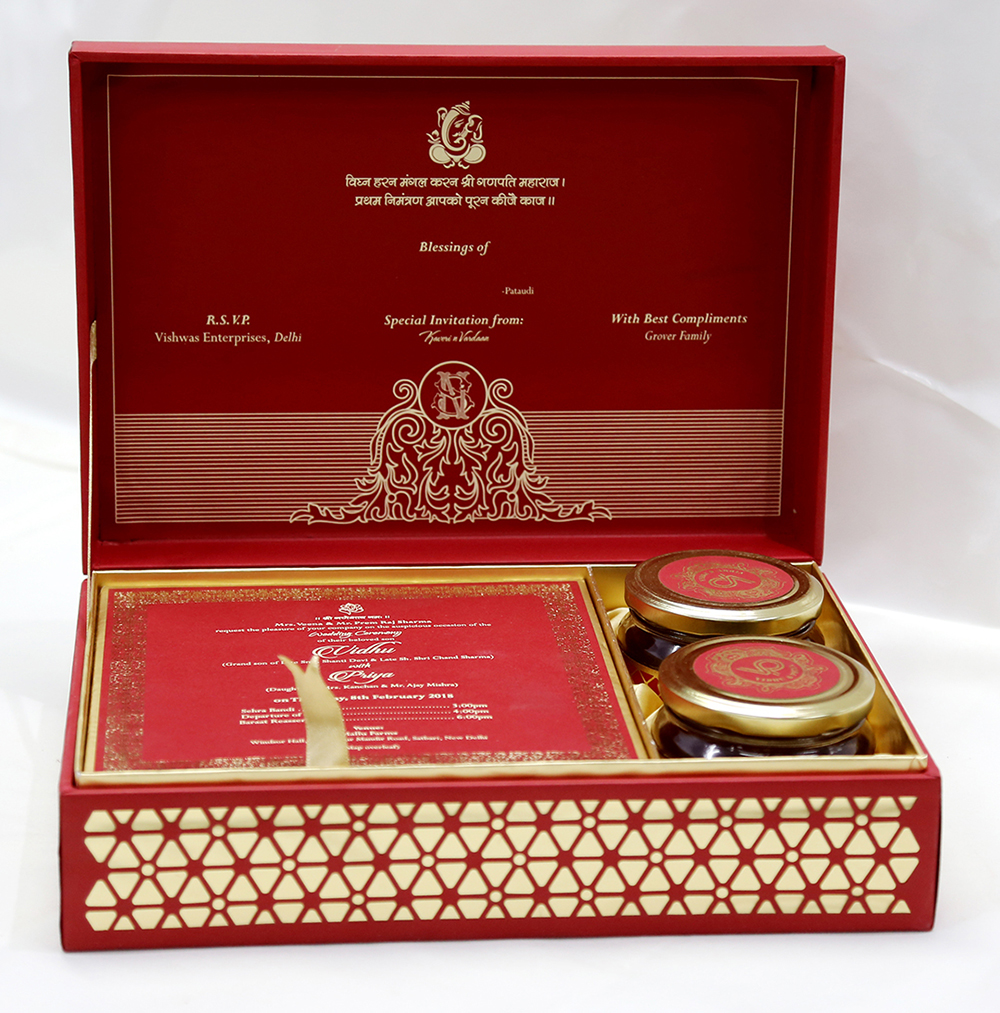 Designer Indian wedding box invite in maroon & golden colour - Click Image to Close