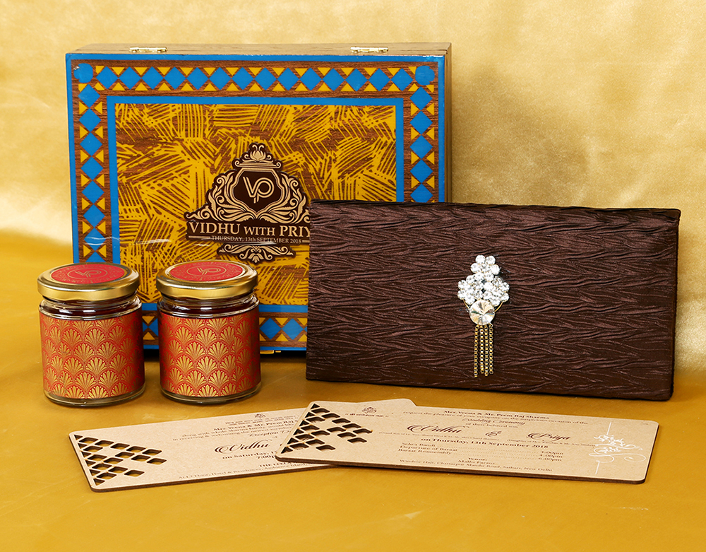 Designer wedding box invite in brown with sweet jars - Click Image to Close