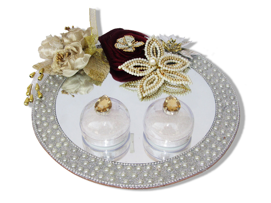 Engagement Ring Tray in Silver Decorated with Pearls - Click Image to Close