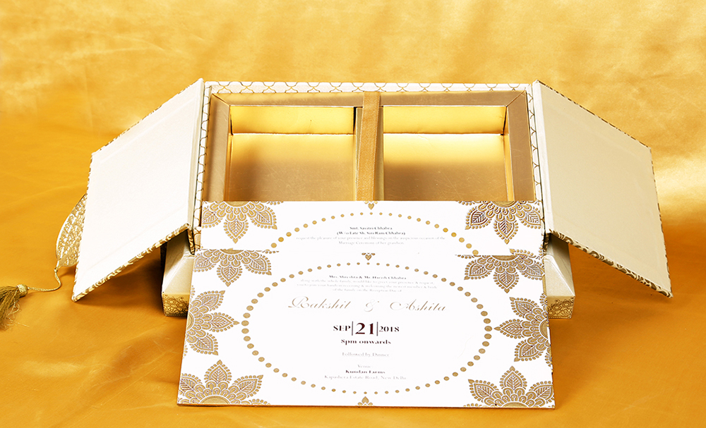 Golden and Cream wedding box invitation with leaf design - Click Image to Close