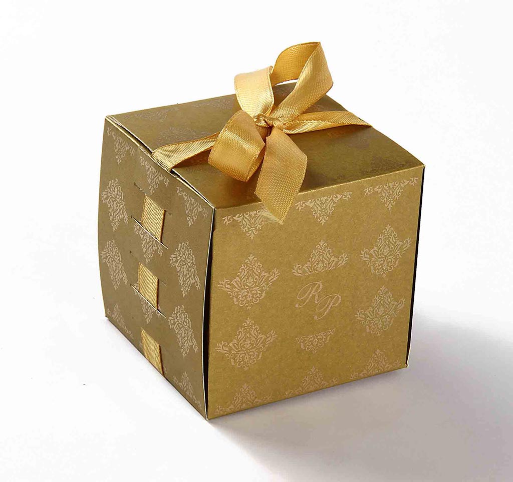 Indian Wedding Party Favor Box in Golden with the Ribbons - Click Image to Close