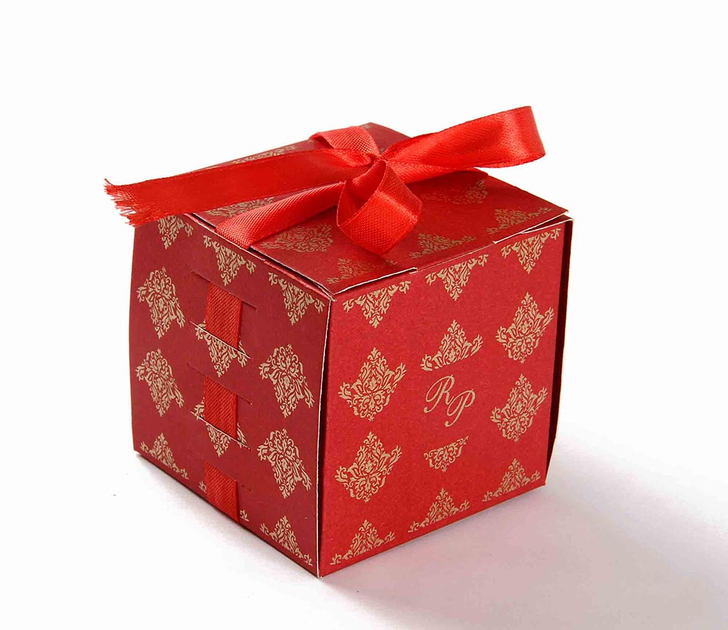 Indian Wedding Party Favor Box in Red with the Ribbons - Click Image to Close