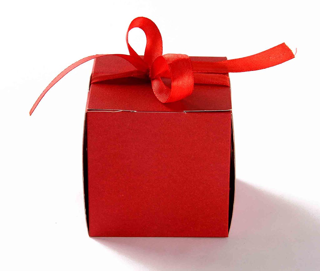 Indian Wedding Party Favor Box in Red with the Ribbons - Click Image to Close
