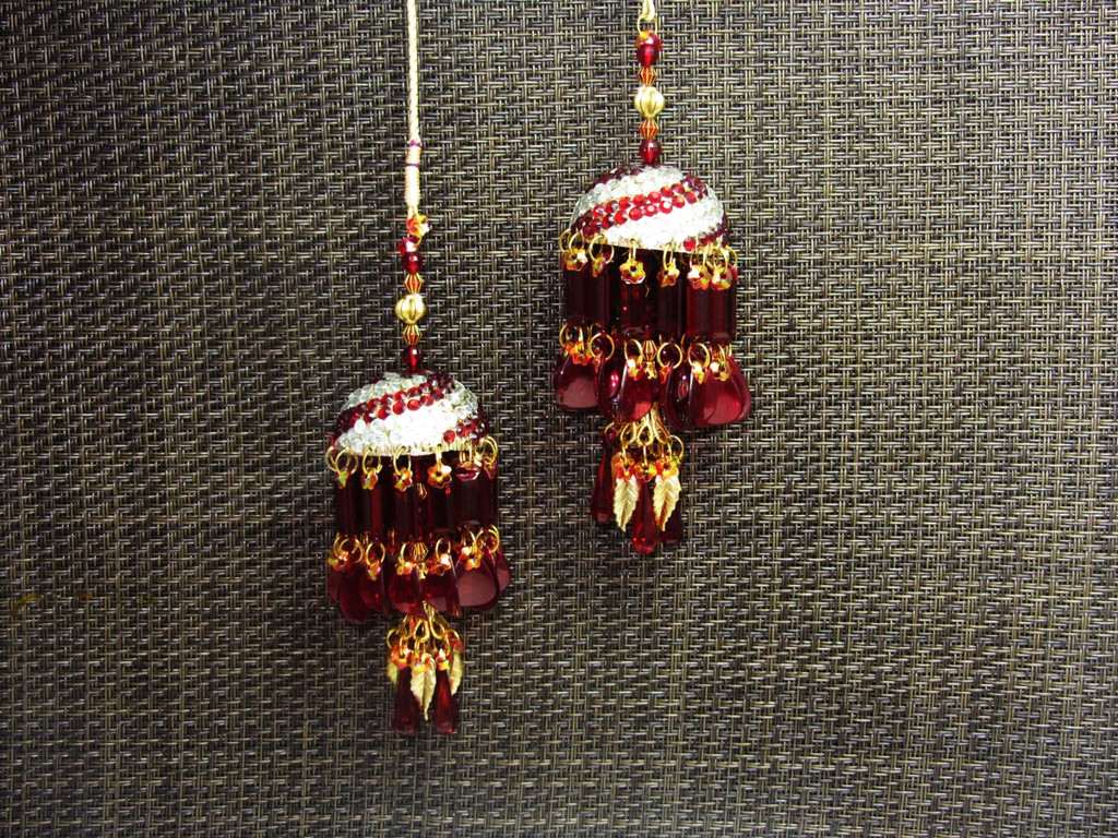 Red & Silver Kaleeri in stone work - Click Image to Close