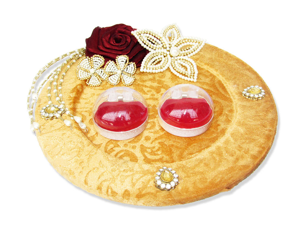 Ring Platter in Golden Shaneel with Decorative Flowers - Click Image to Close