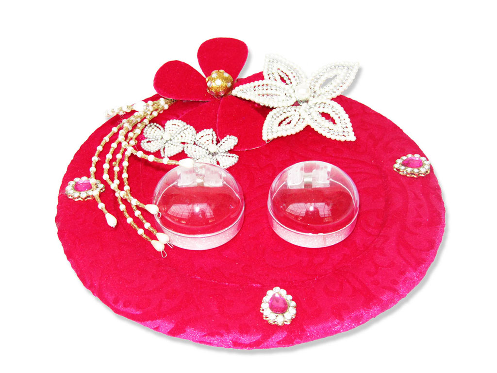 Ring Platter in Pink Shaneel with Silver Flowers - Click Image to Close