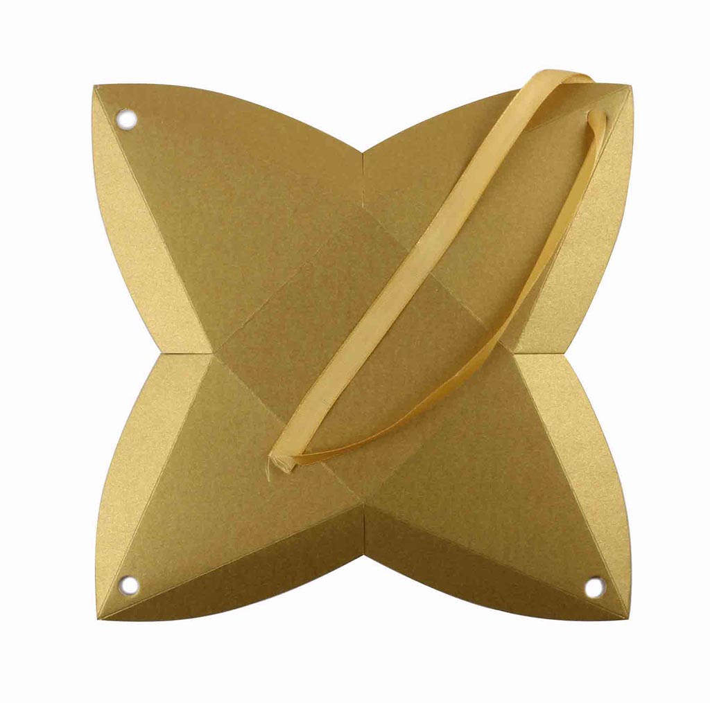 Triangular Wedding Party Favor Box in Golden Color - Click Image to Close