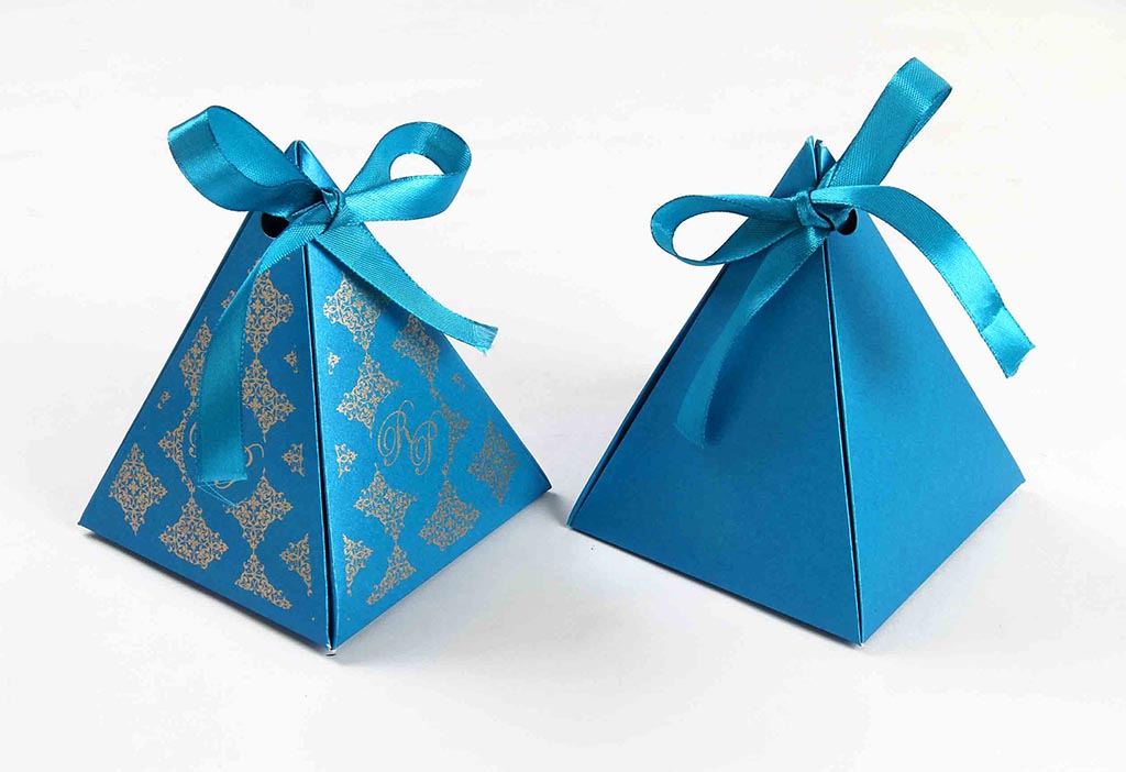 Triangular Wedding Party Favor Box in Sky Blue Color