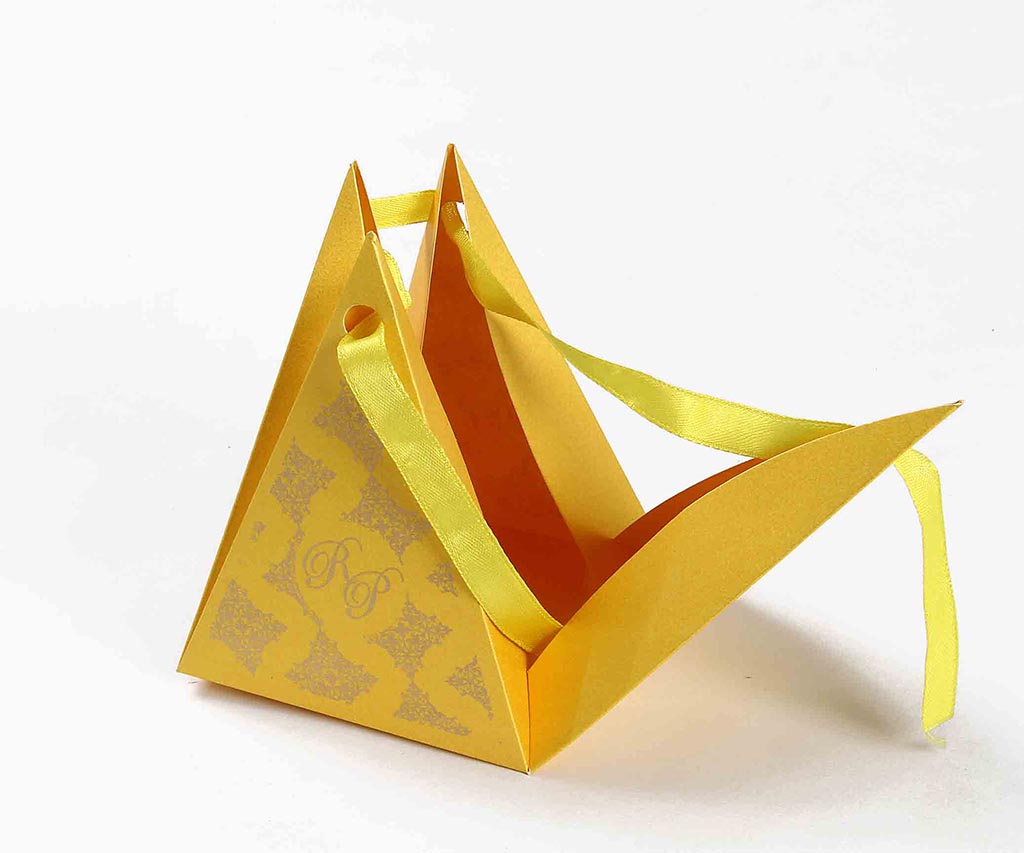 Triangular Wedding Party Favor Box in Yellow Color - Click Image to Close