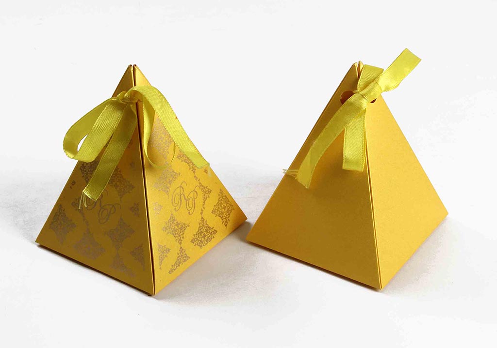 Triangular Wedding Party Favor Box in Yellow Color - Click Image to Close