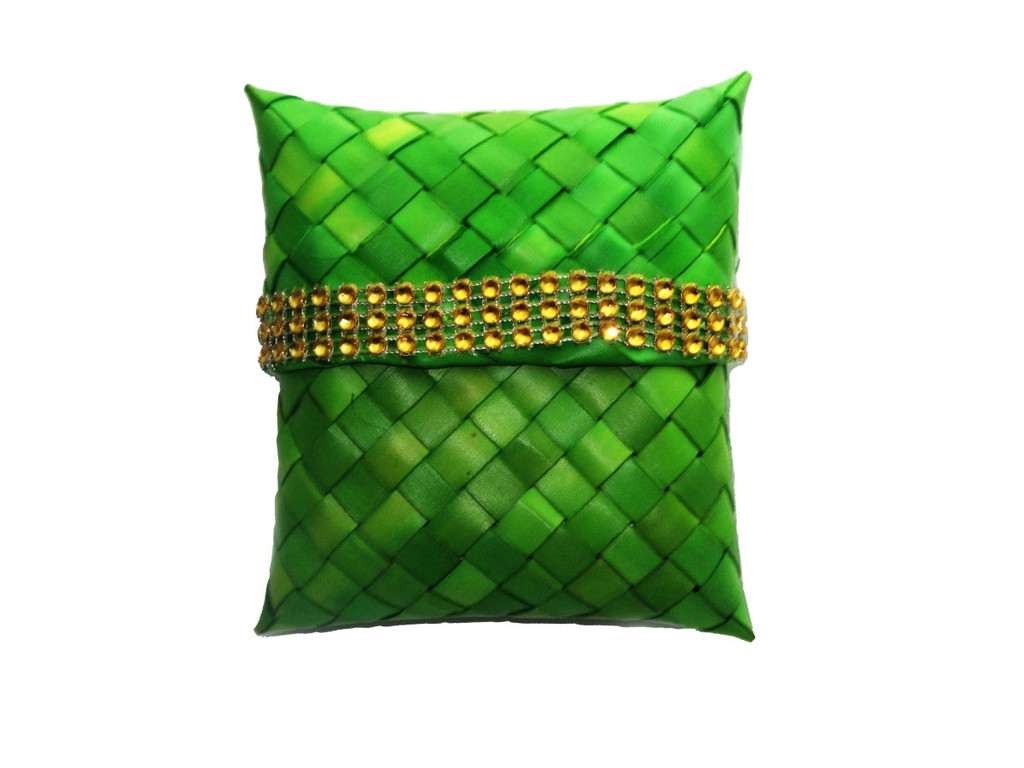Weaved Green Gift Pouch - Click Image to Close