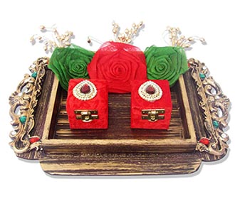 Ring platter in wooden base and red velvet holders