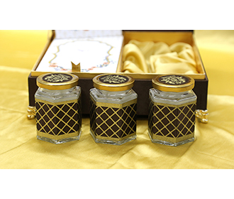 Royal wedding box invite in brown with designer inserts & sweet jars