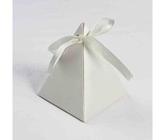 Triangular Wedding Party Favor Box in Ivory Color