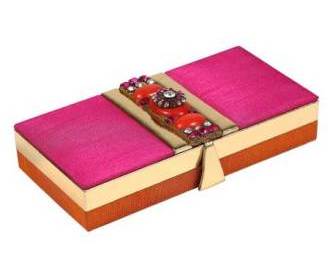 Wedding Favor Shagun Box in Fuchsia and Golden Design